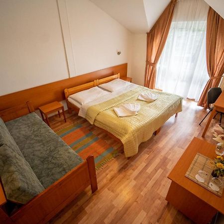 Park Hotel Cingov Smižany エクステリア 写真
